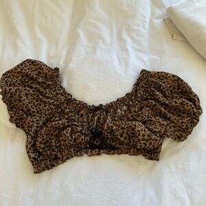 Leopard Print Puff Sleeve Crop Blouse
